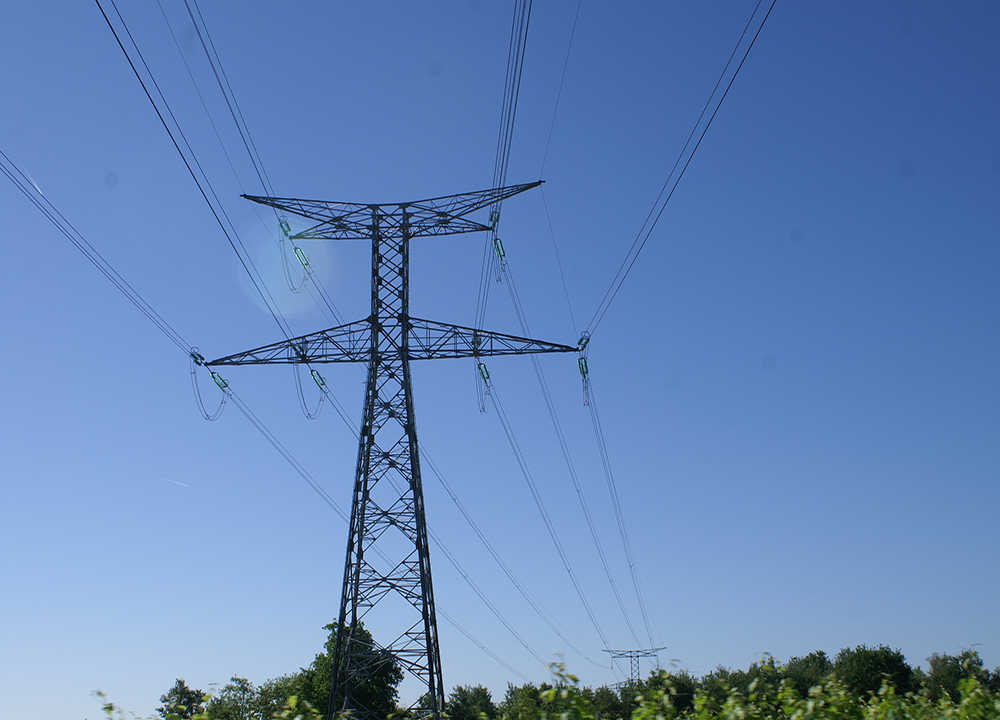 Travaux d'élagage sous lignes haute tension